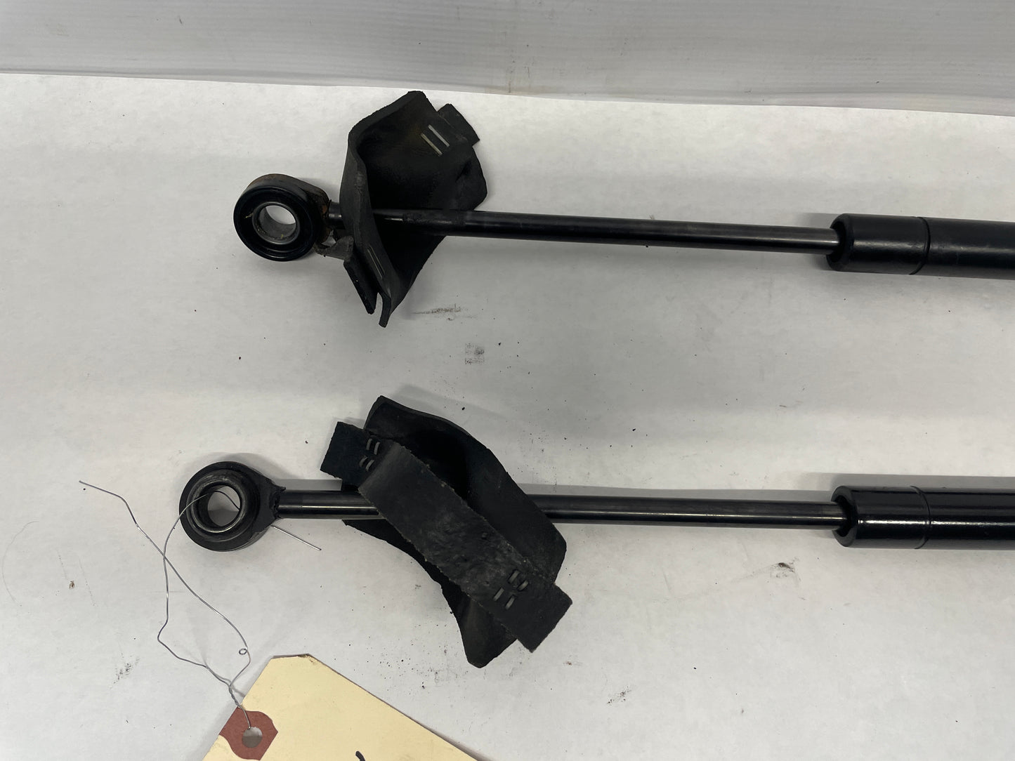 1999 Chevy Camaro Z28 Hatch Trunk Deck Lid Strut Damper Kit Set OEM - Day's Parts Yard