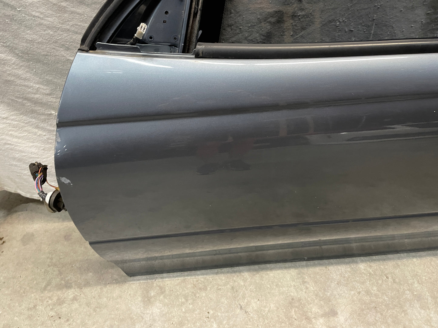 2005 Pontiac GTO LH Driver Exterior Front Door OEM - Day's Parts Yard