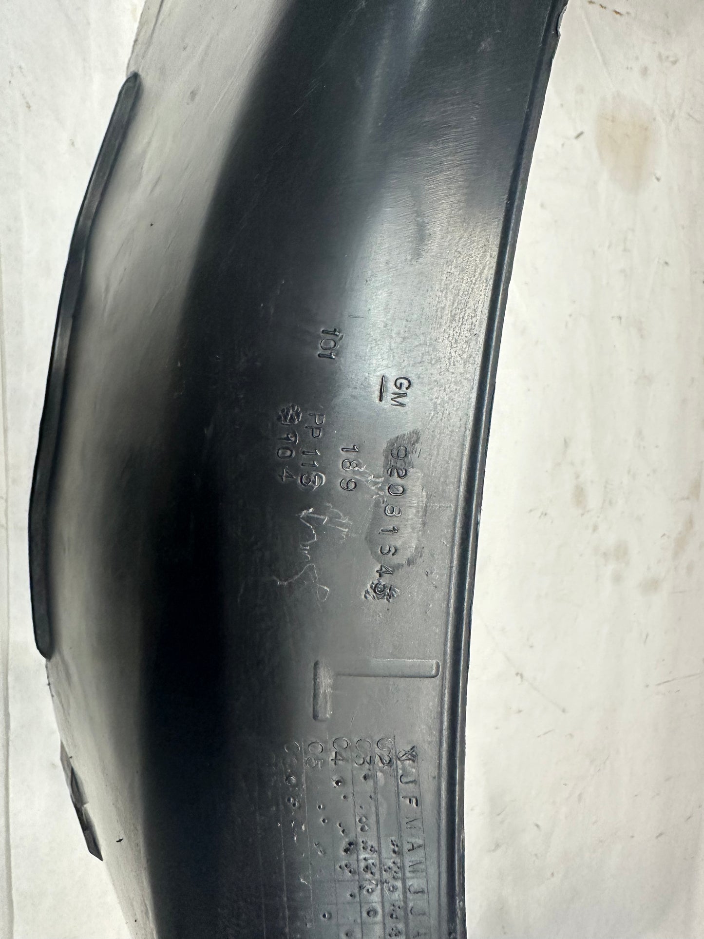 2006 Pontiac GTO LH Driver Front Fender Wheel House Well Liner OEM - Day's Parts Yard