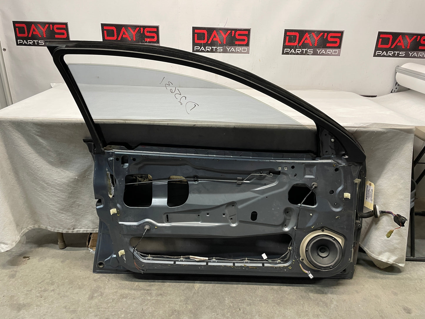 2005 Pontiac GTO LH Driver Exterior Front Door OEM - Day's Parts Yard