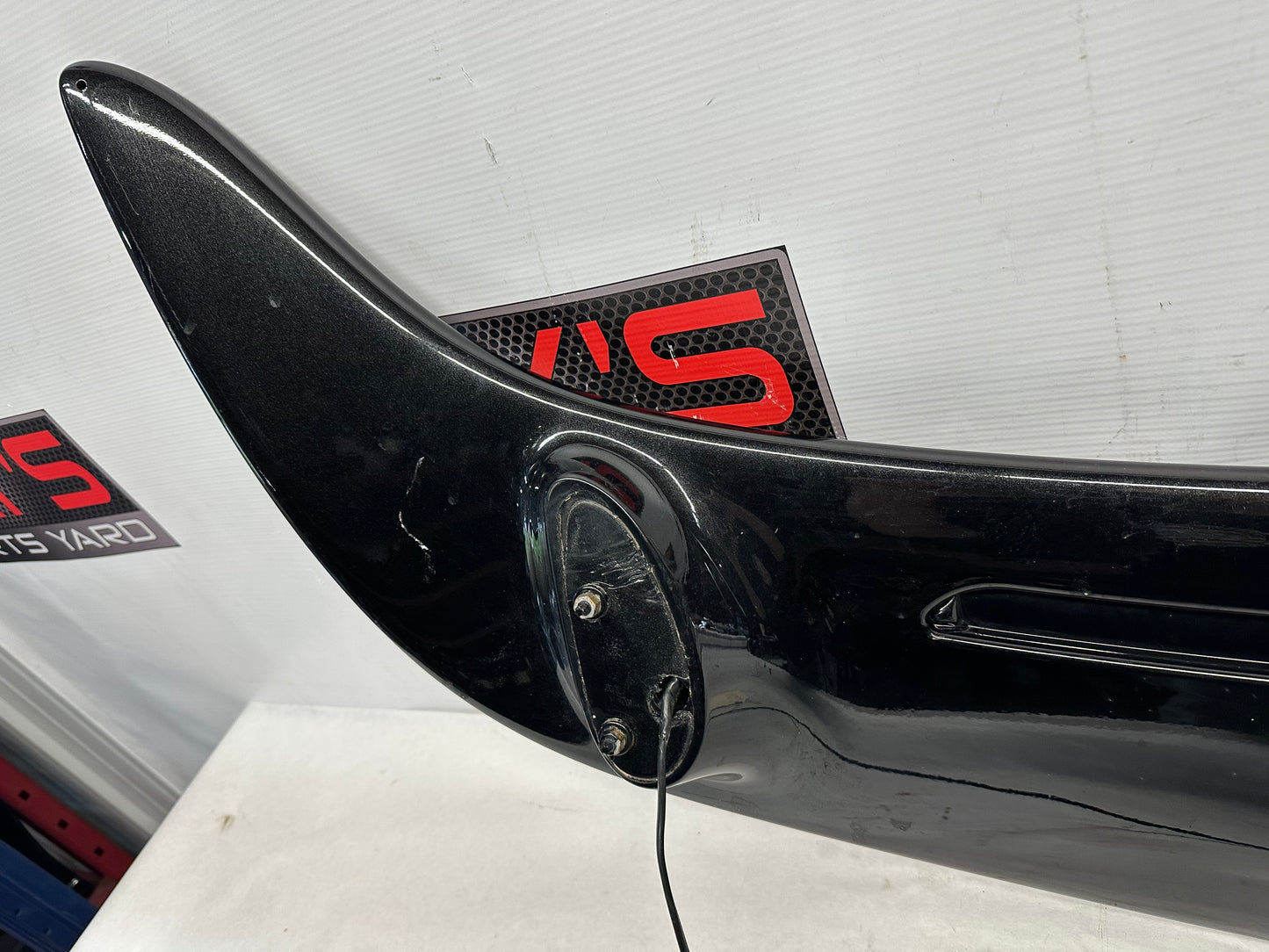 2006 Pontiac GTO Trunk Deck Lid Spoiler Wing OEM - Day's Parts Yard
