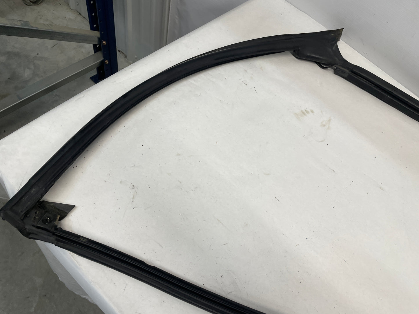 1999 Chevy Camaro Z28 RH Passenger Door T-Top Weather Strip Seal OEM - Day's Parts Yard