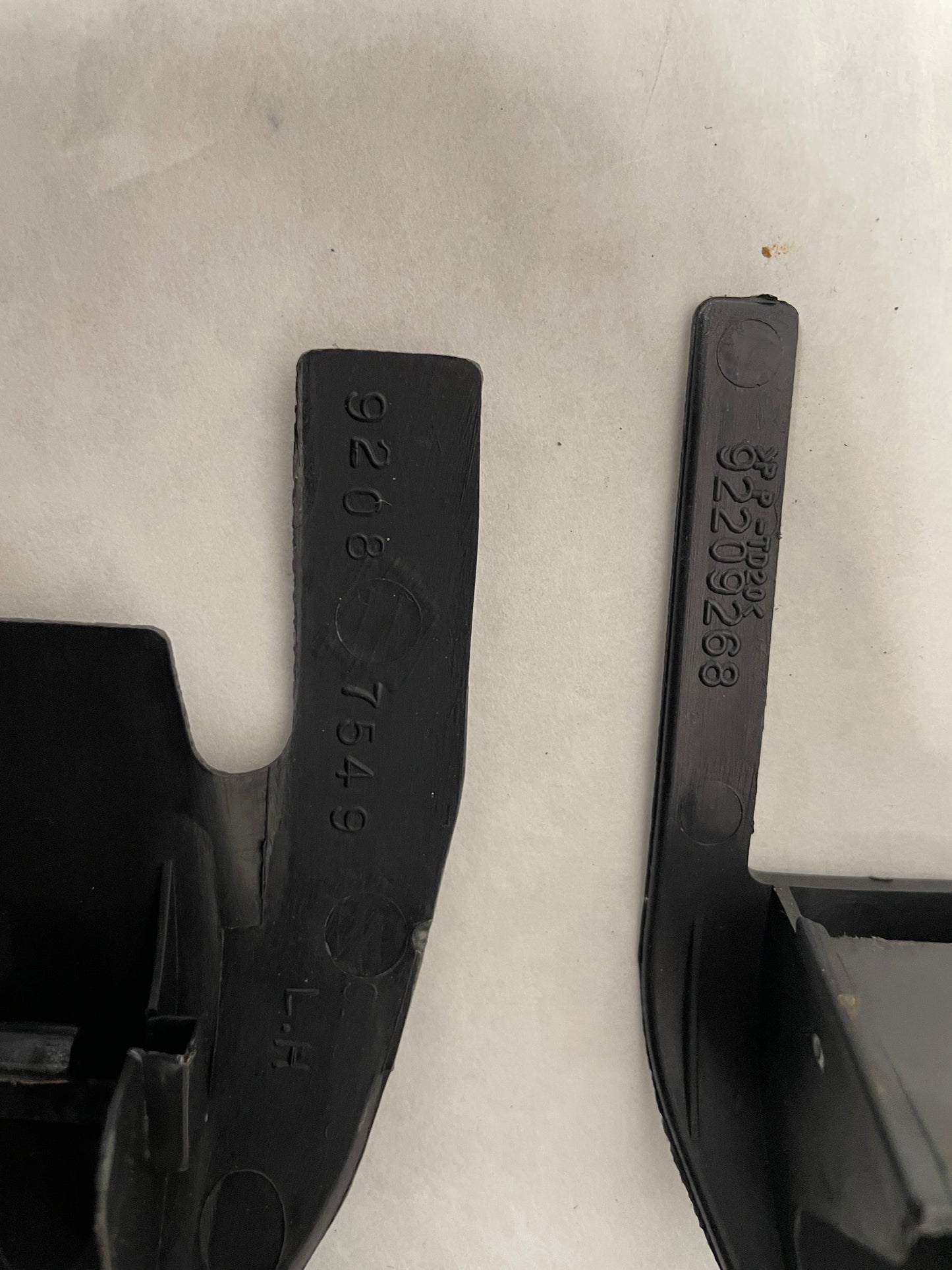 2005 Pontiac GTO Complete LH Driver 4pc Front Seat Rail Frame Trim Set OEM - Day's Parts Yard