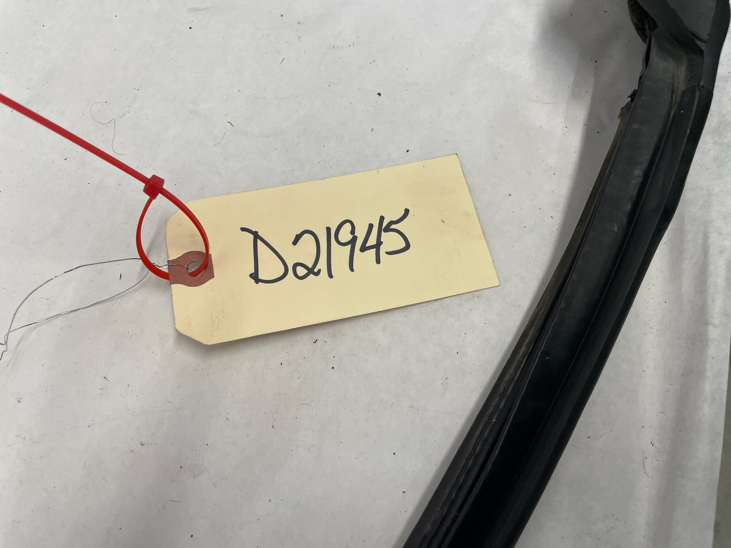 1999 Chevy Camaro Z28 RH Passenger Door T-Top Weather Strip Seal OEM - Day's Parts Yard