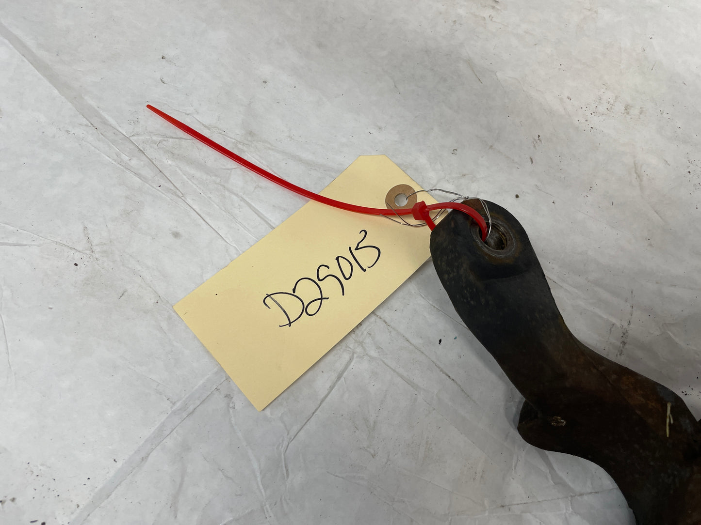 2006 Pontiac GTO RH Passenger Front Suspension Spindle Hub Knuckle Assembly OEM