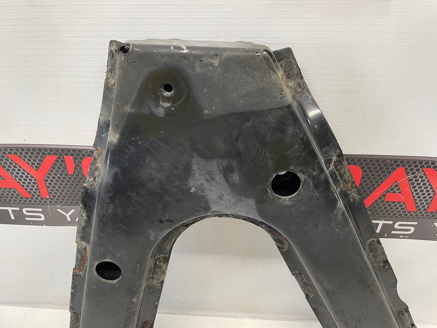 2006 Pontiac GTO Rear Differential Air Deflector Brace OEM - Day's Parts Yard