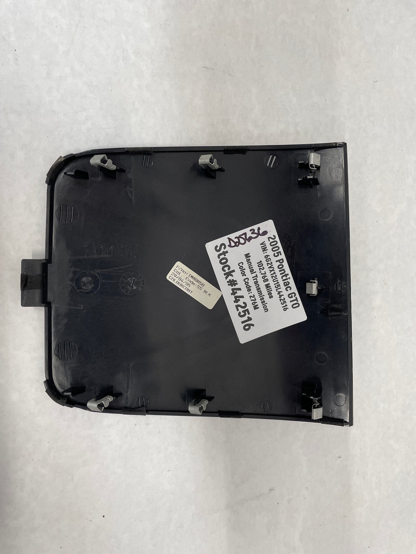 2005 Pontiac GTO Center Dash Upper Radio Bezel Top Trim Plate OEM - Day's Parts Yard