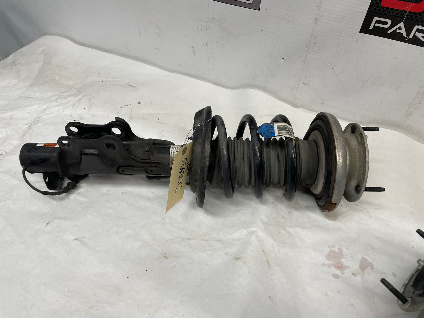 2016 Cadillac ATS-V Coupe Front Magnetic Ride Strut Assembly RH & LH OEM - Day's Parts Yard