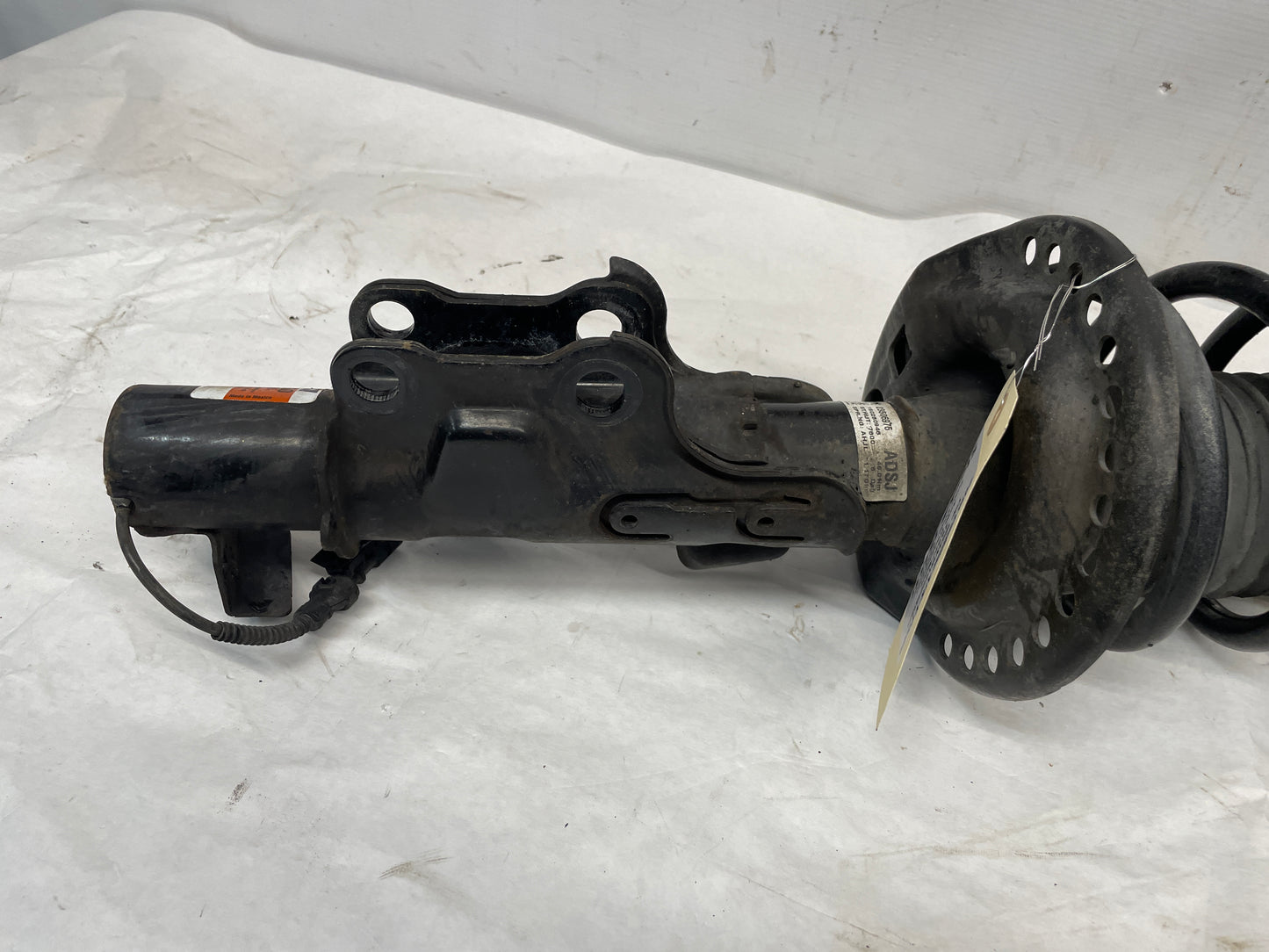 2016 Cadillac ATS-V Coupe Front Magnetic Ride Strut Assembly RH & LH OEM - Day's Parts Yard