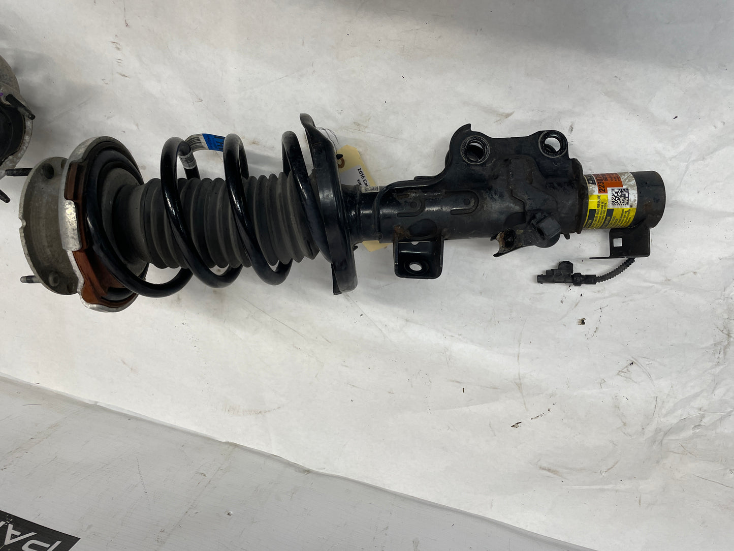 2016 Cadillac ATS-V Coupe Front Magnetic Ride Strut Assembly RH & LH OEM - Day's Parts Yard