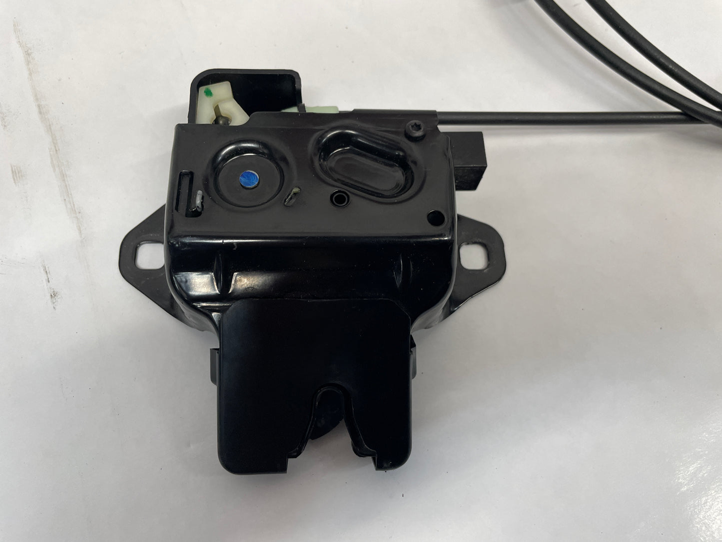 2016 Chevy SS Sedan Trunk Deck Lid Latch Actuator w/ Cable OEM - Day's Parts Yard