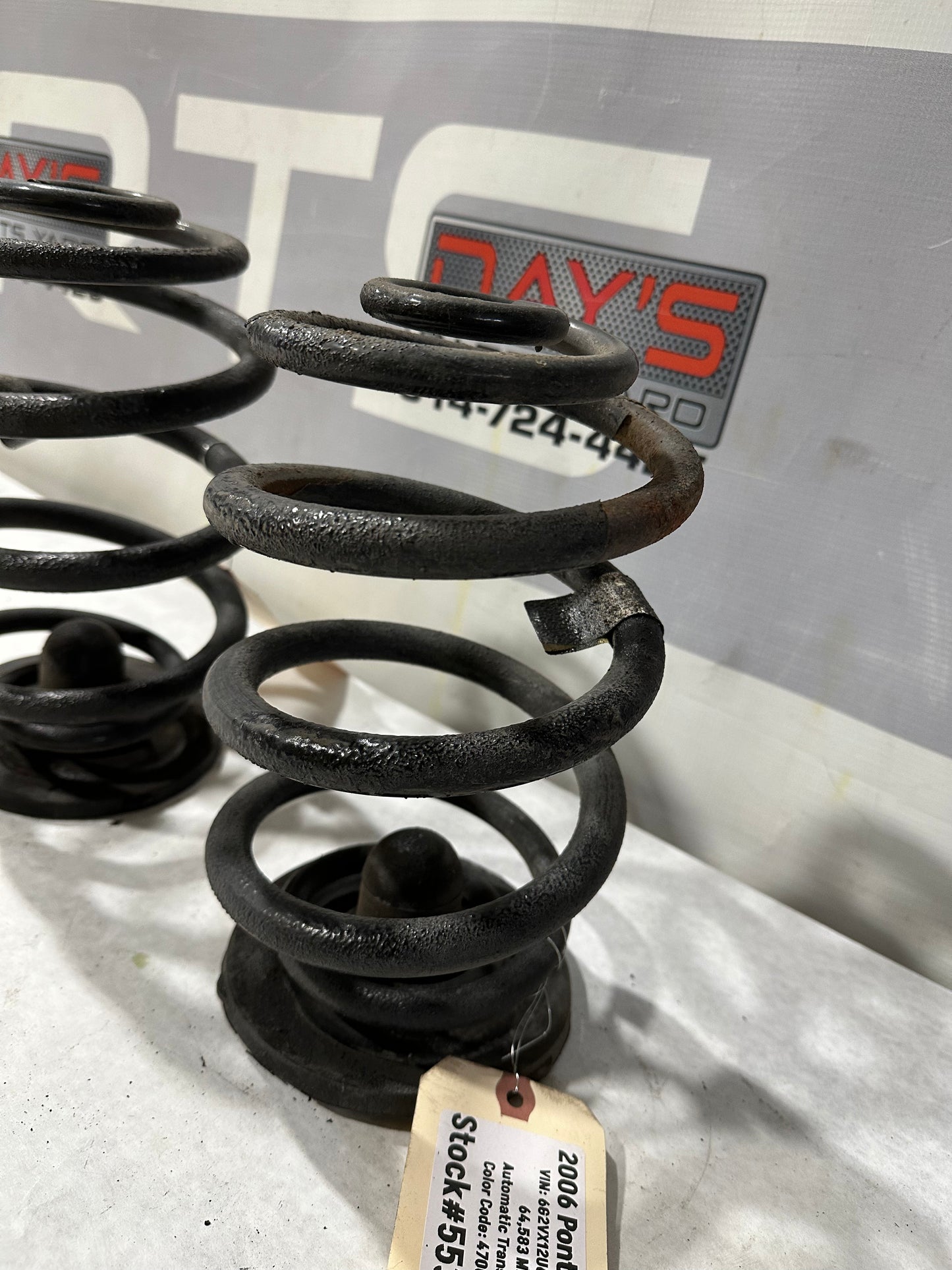 2006 Pontiac GTO Rear Coil Springs RH & LH OEM - Day's Parts Yard
