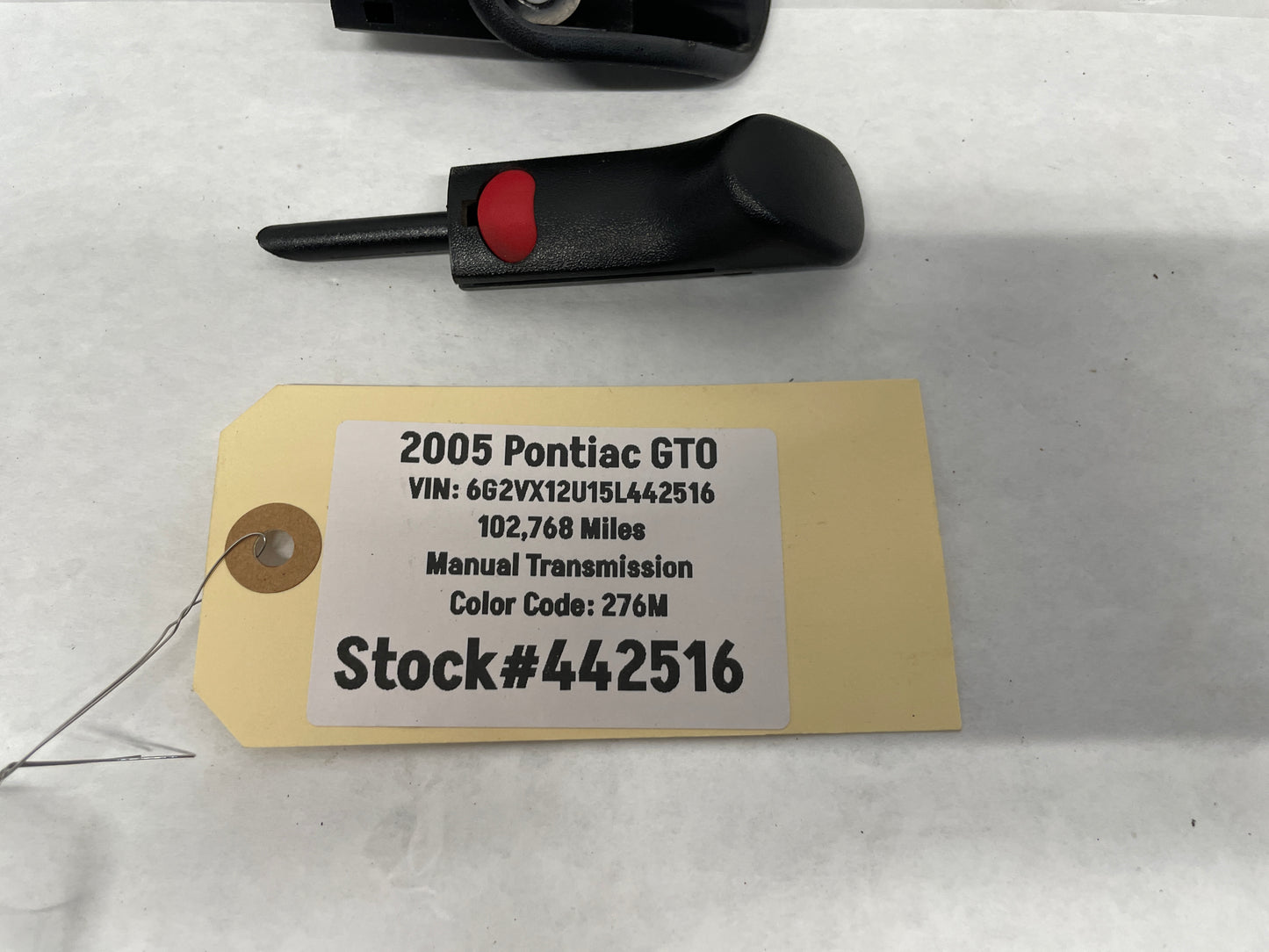 2005 Pontiac GTO Interior Door Lock Knob w/ Outer Trim OEM - Day's Parts Yard
