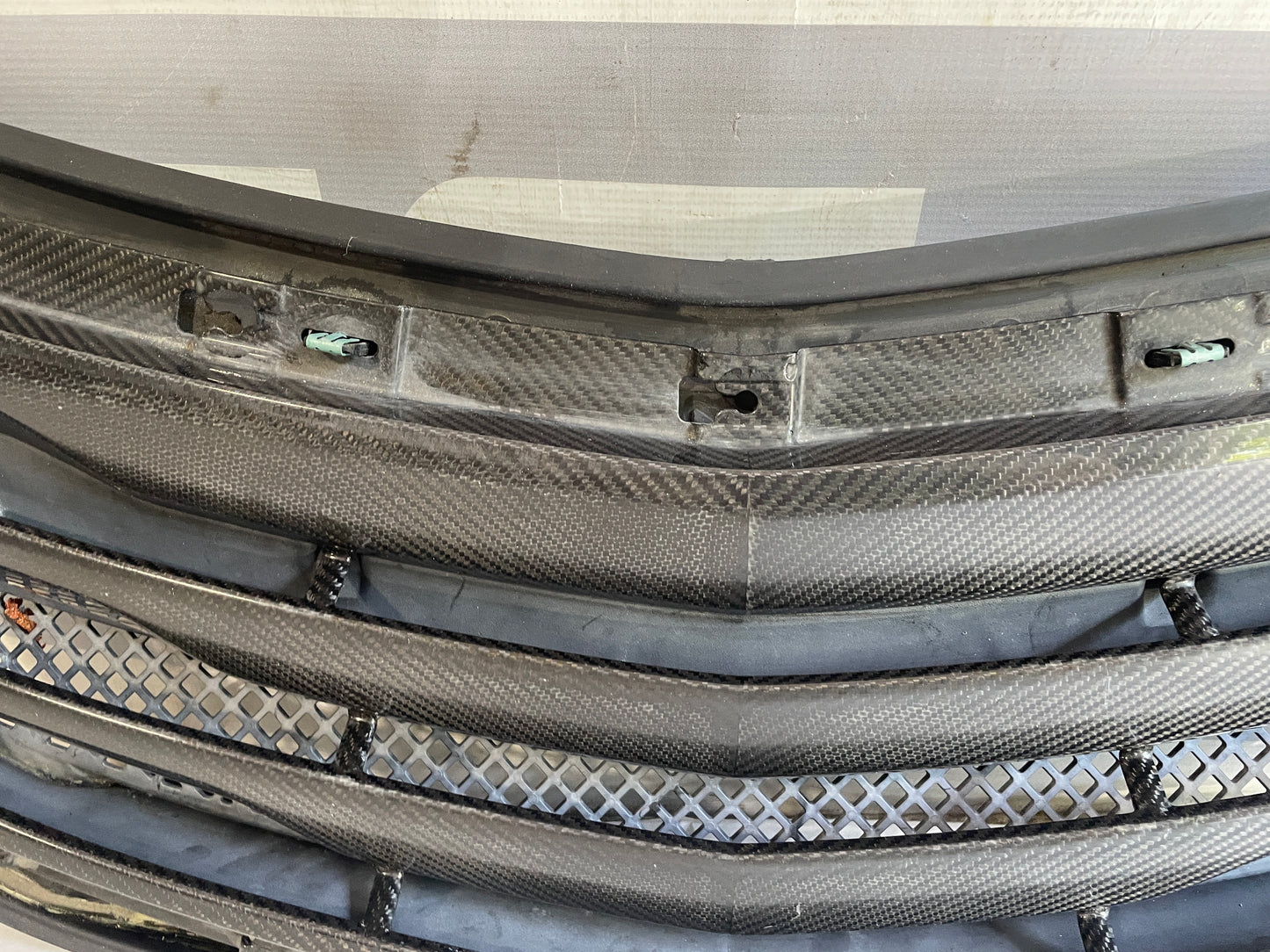 2018 Cadillac CTS-V Carbon Fiber Hood Vent Insert OEM - Day's Parts Yard