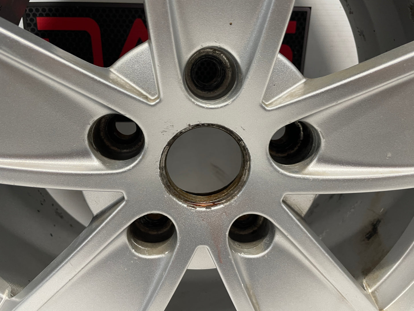 2004 Pontiac GTO Factory OEM Wheel 17X8 - Day's Parts Yard