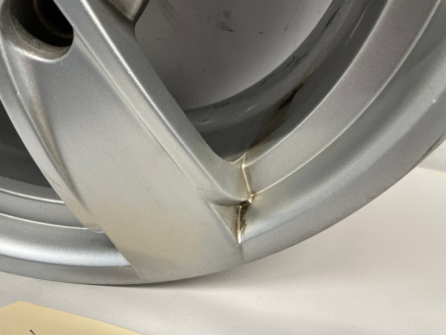 2004 Pontiac GTO Factory OEM Wheel 17X8 - Day's Parts Yard