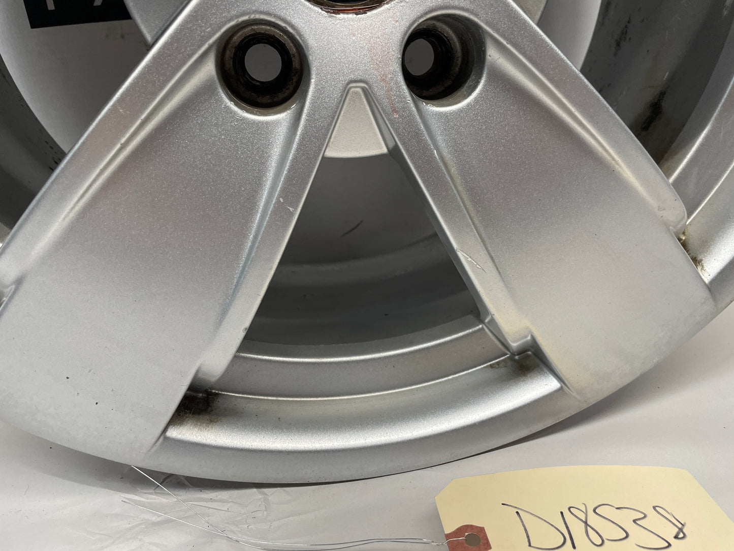 2004 Pontiac GTO Factory OEM Wheel 17X8 - Day's Parts Yard