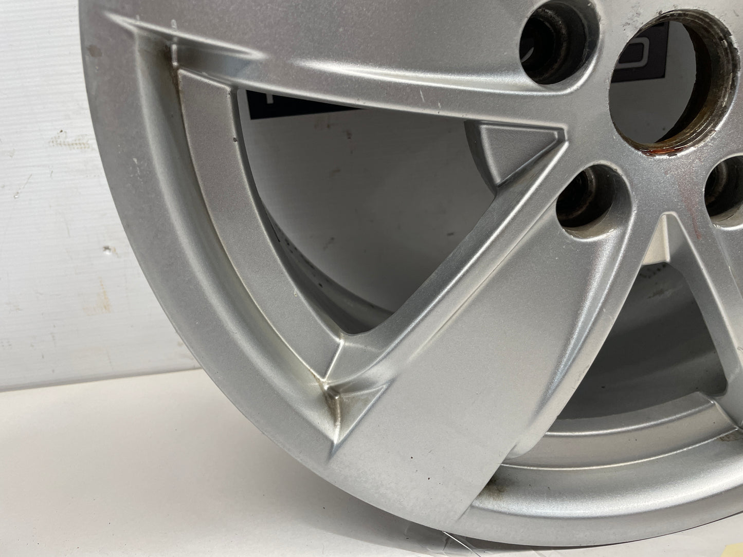 2004 Pontiac GTO Factory OEM Wheel 17X8 - Day's Parts Yard