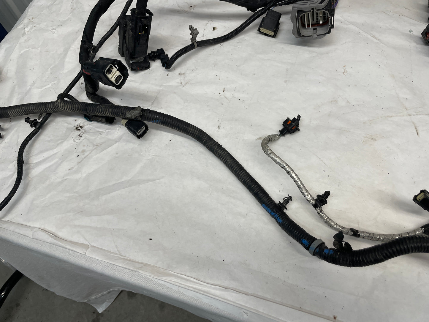 2016 Cadillac ATS-V Coupe Engine Motor Auto Transmission Wire Wiring Harness OEM - Day's Parts Yard
