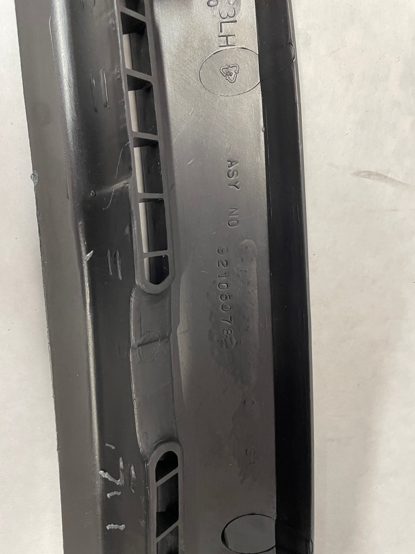 2005 Pontiac GTO Windshield Dash Cowl Defrost Panels Vent Trim Pair OEM - Day's Parts Yard