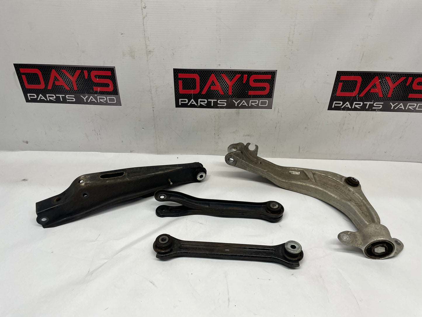 2016 Chevy SS Sedan LH Driver Rear Suspension Control Trailing Arms Links Set OEM - Day's Parts Yard