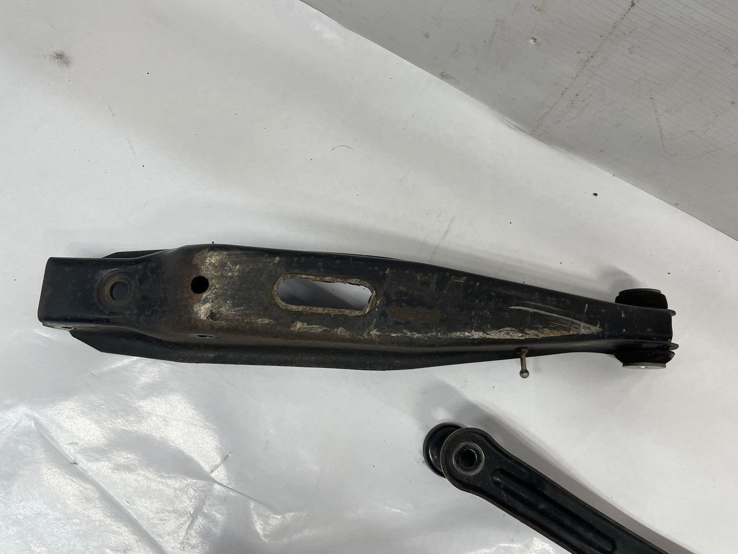 2016 Chevy SS Sedan LH Driver Rear Suspension Control Trailing Arms Links Set OEM - Day's Parts Yard