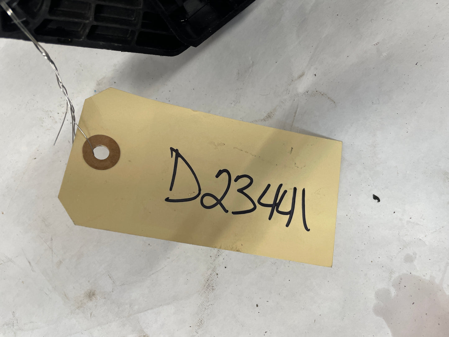 2016 Cadillac ATS-V Coupe Fuse Panel Junction Retainer Block Bracket OEM - Day's Parts Yard