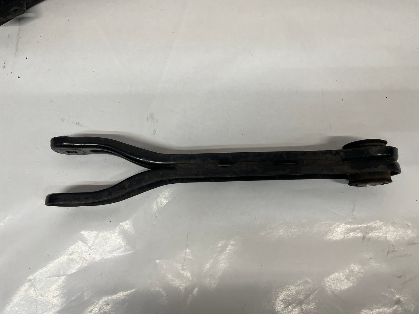 2016 Chevy SS Sedan LH Driver Rear Suspension Control Trailing Arms Links Set OEM - Day's Parts Yard