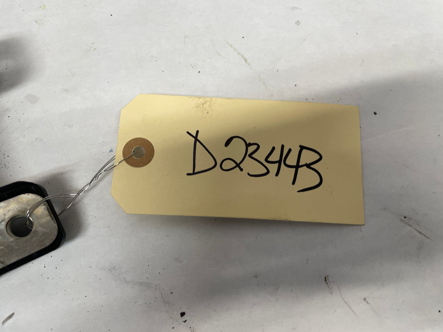 2016 Cadillac ATS-V Coupe Battery Distribution Engine Compartment Fuse Block OEM - Day's Parts Yard