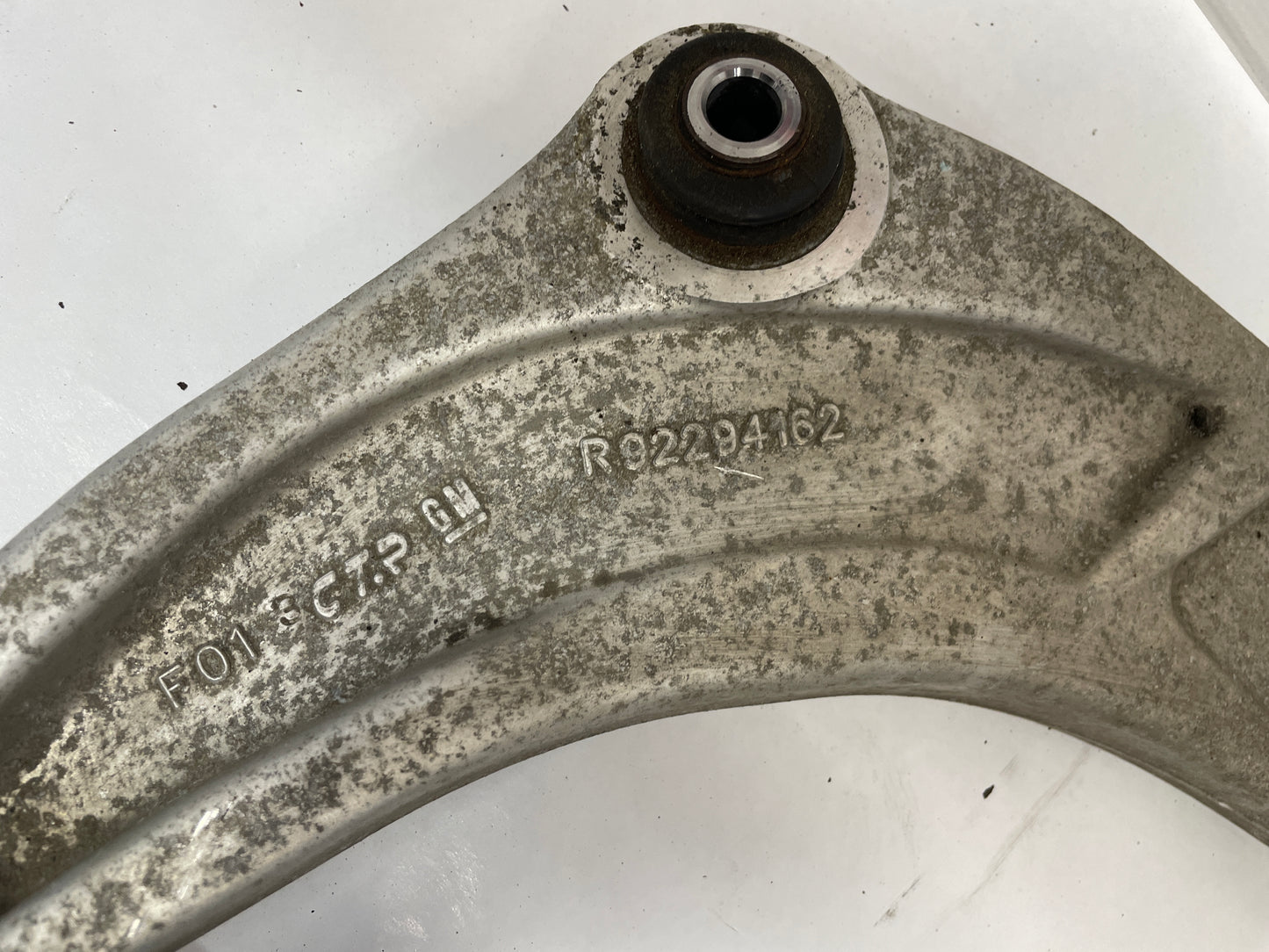 2016 Chevy SS Sedan RH Passenger Rear Suspension Control Trailing Arm Set OEM - Day's Parts Yard