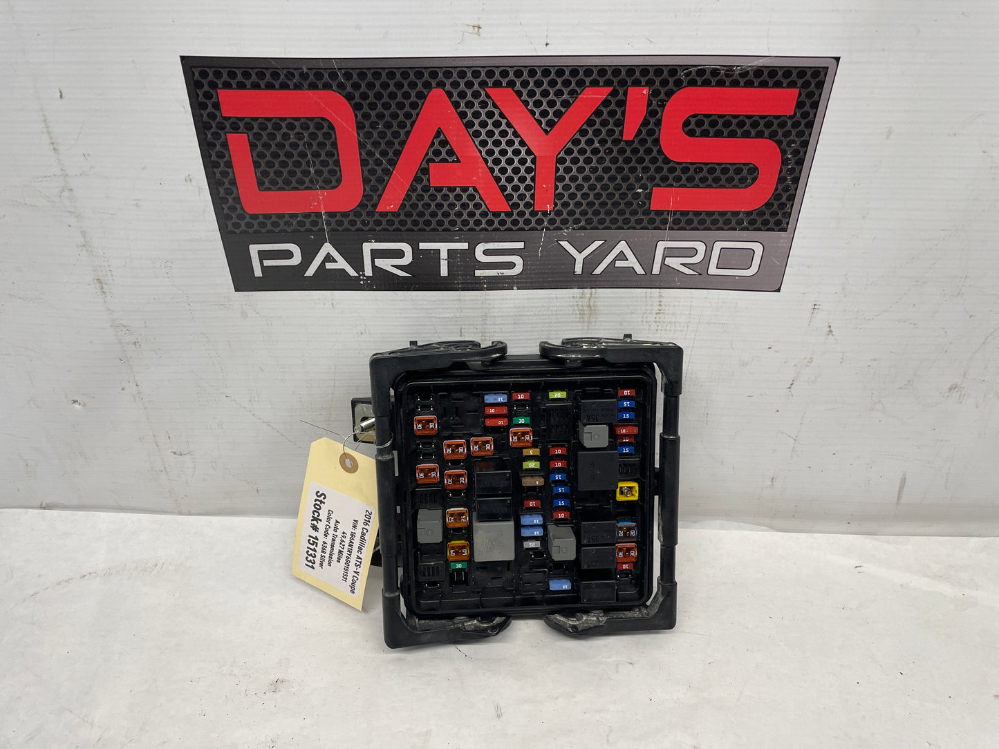 2016 Cadillac ATS-V Coupe Engine Wiring Harness Fuse Relay Junction Box Block OEM - Day's Parts Yard
