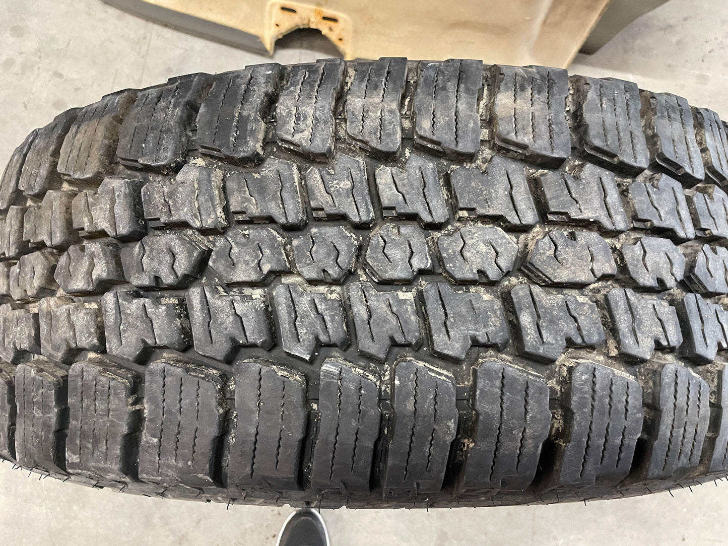 Sumitomo Encounter A/T LT285/60R20 Tire - Day's Parts Yard