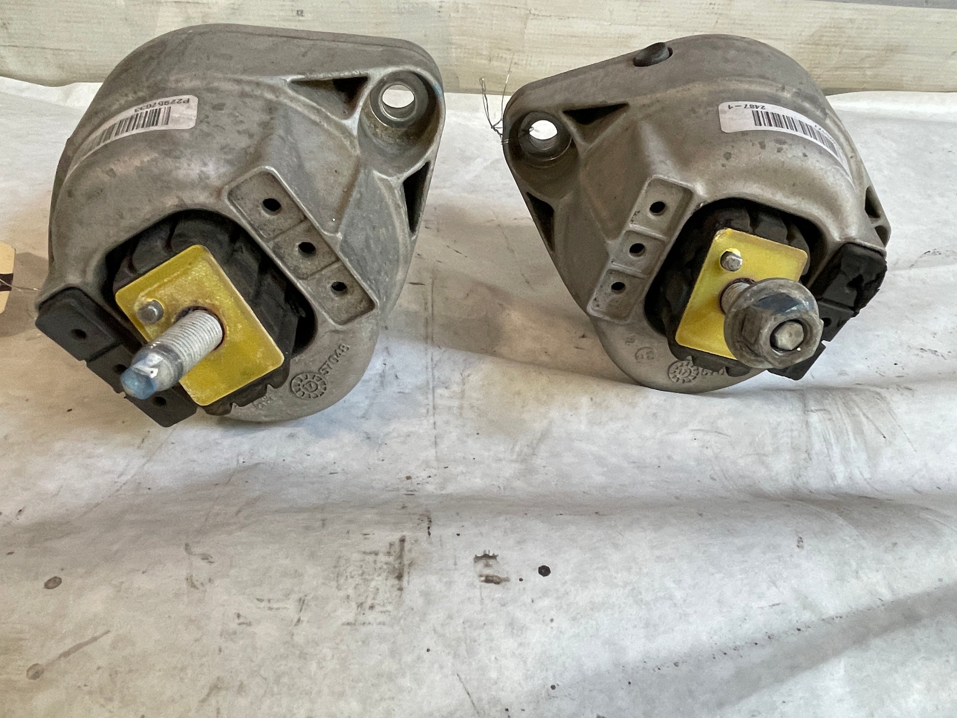 2018 Cadillac CTS-V RH & LH Engine Motor Mounts OEM - Day's Parts Yard