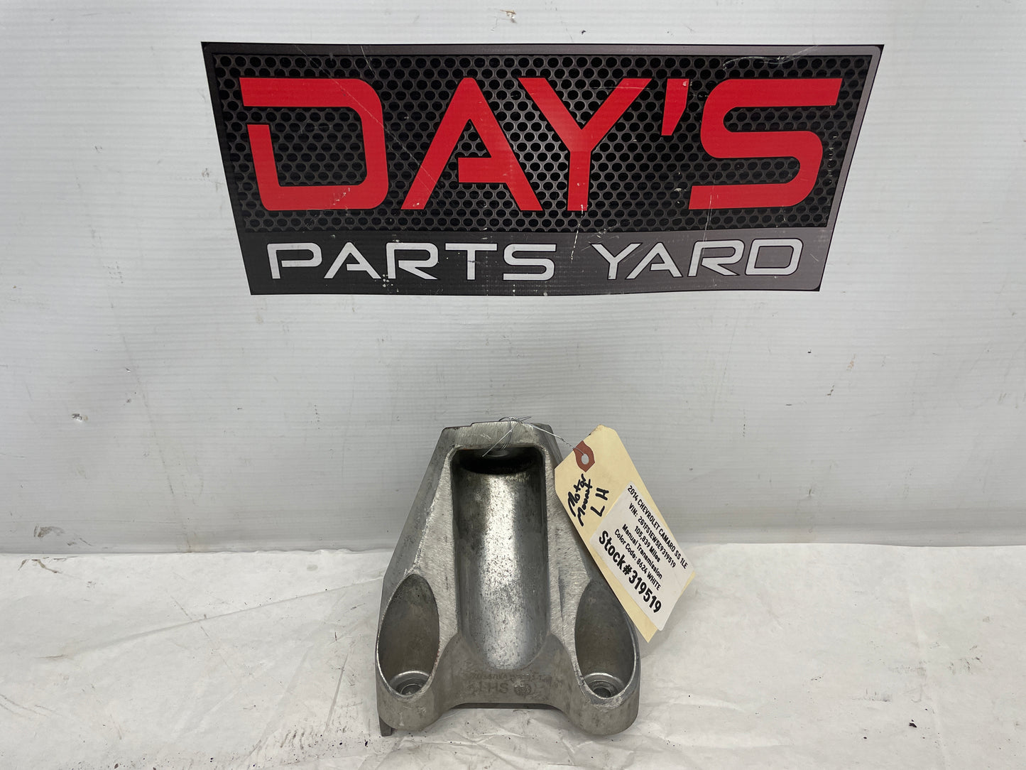 2014 Chevy Camaro SS 1LE LH Driver Engine Motor Mount Stand Bracket OEM - Day's Parts Yard
