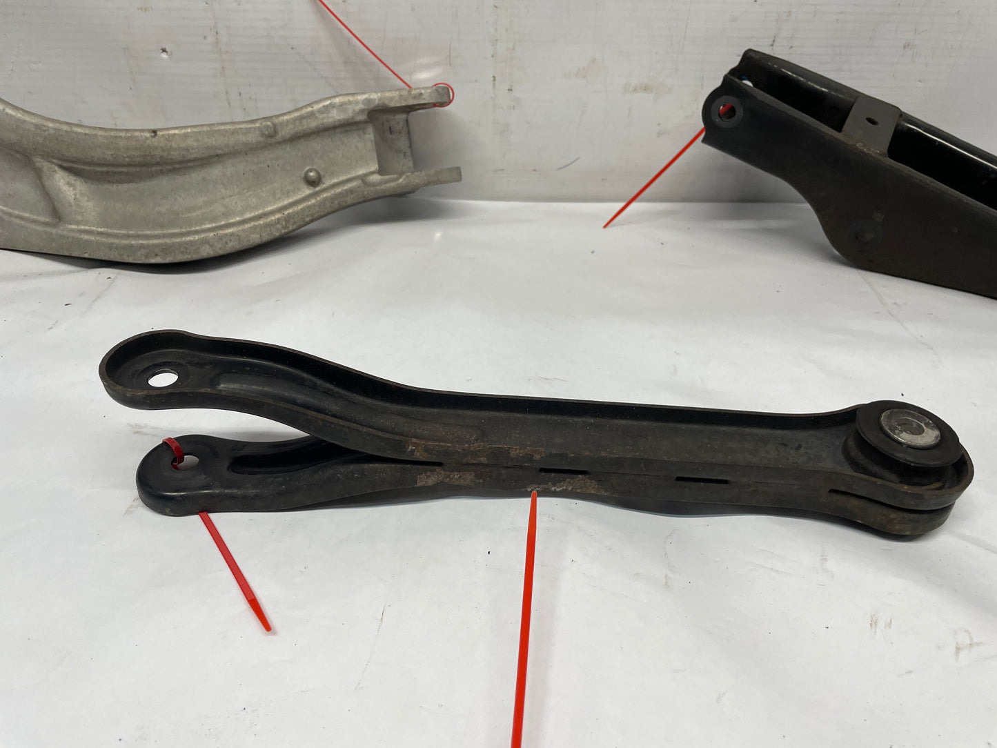 2016 Chevy SS Sedan RH Passenger Rear Suspension Control Trailing Arm Set OEM - Day's Parts Yard