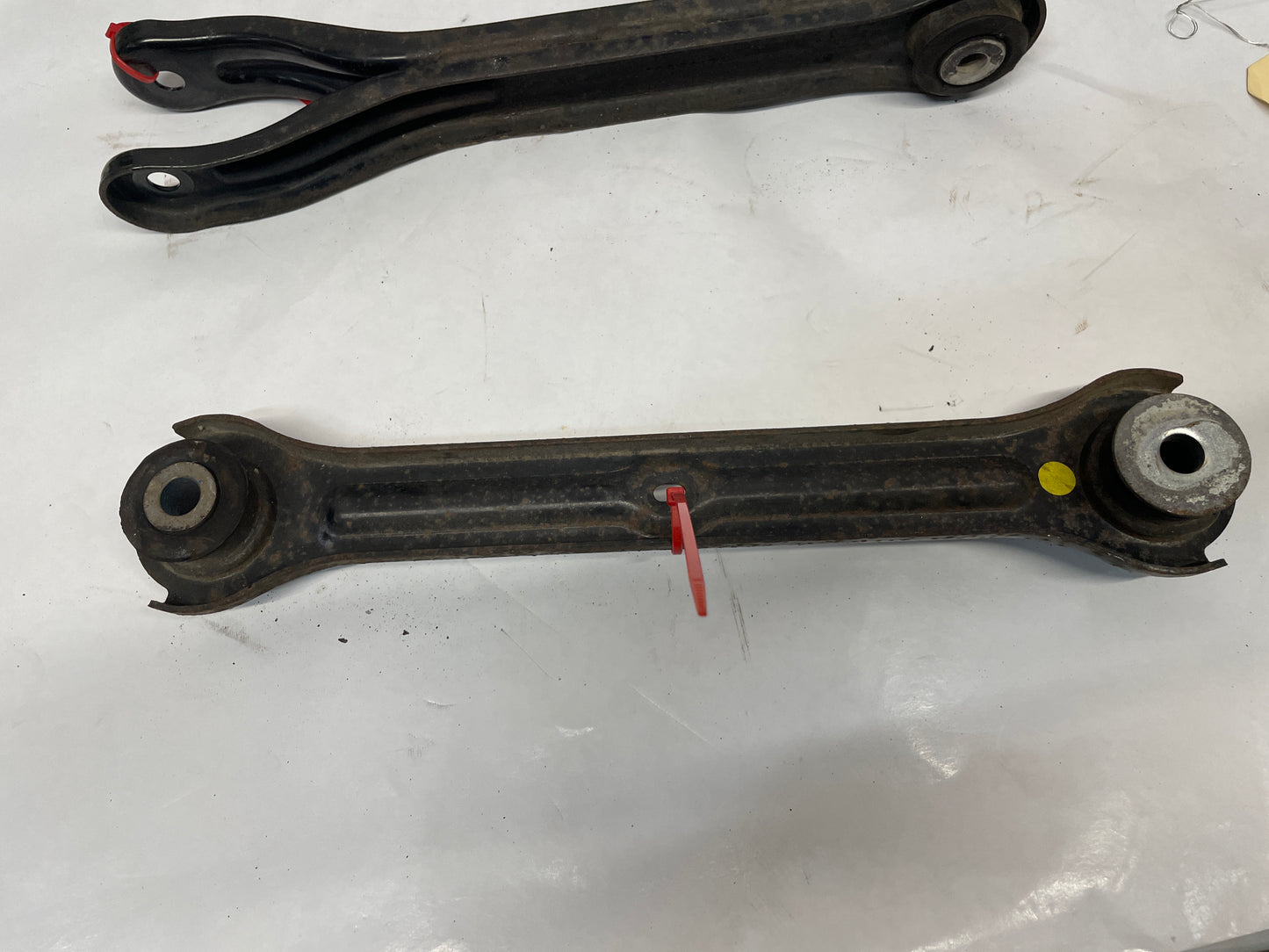 2016 Chevy SS Sedan RH Passenger Rear Suspension Control Trailing Arm Set OEM - Day's Parts Yard