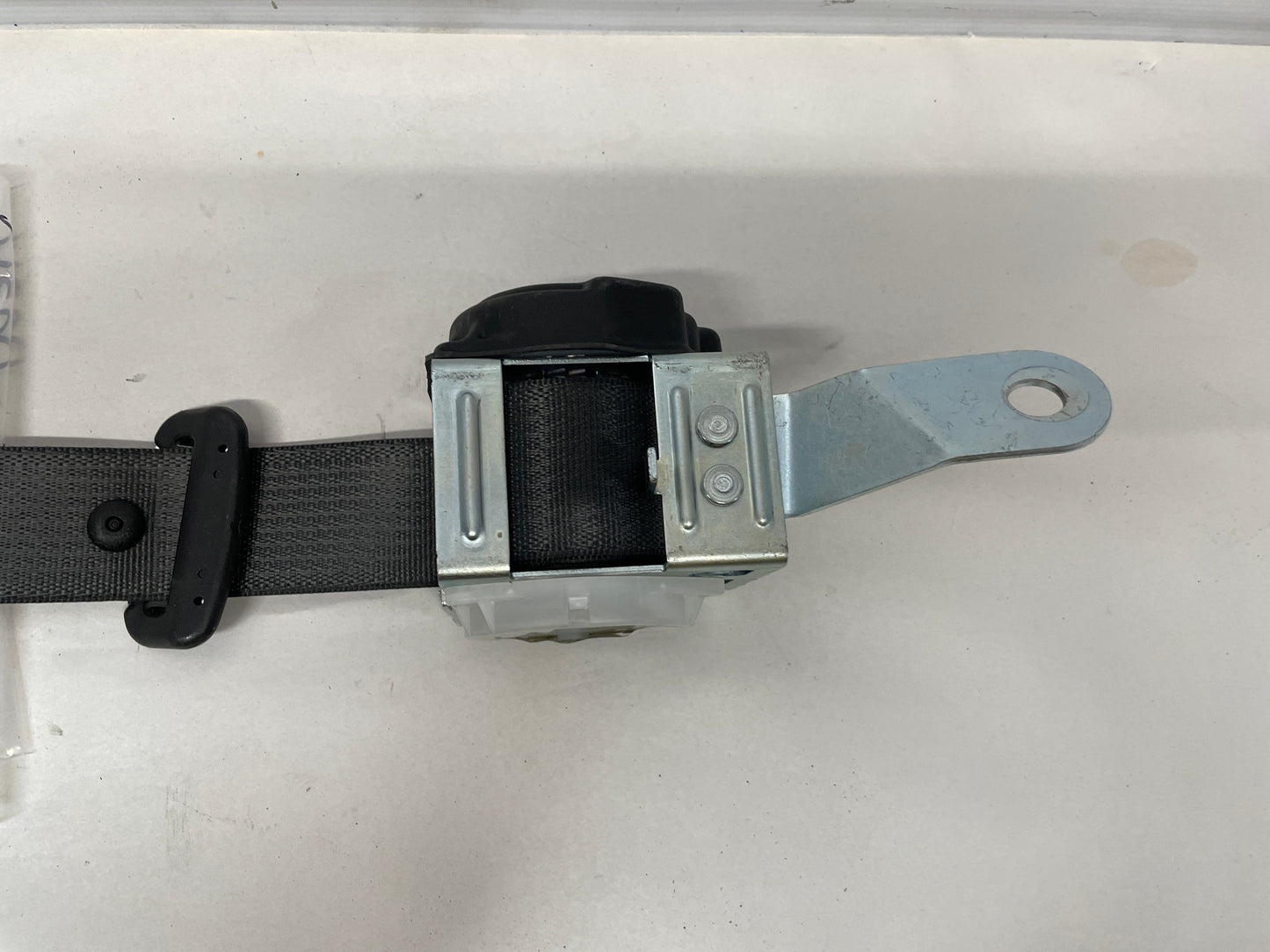 2011 Cadillac CTS-V Coupe LH Driver Rear Seat Belt Seatbelt Retractor OEM - Day's Parts Yard