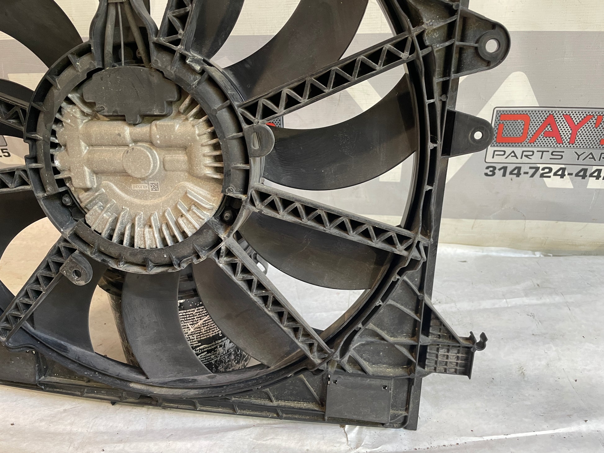 2018 Cadillac CTS-V Radiator Cooling Fan Assembly OEM - Day's Parts Yard