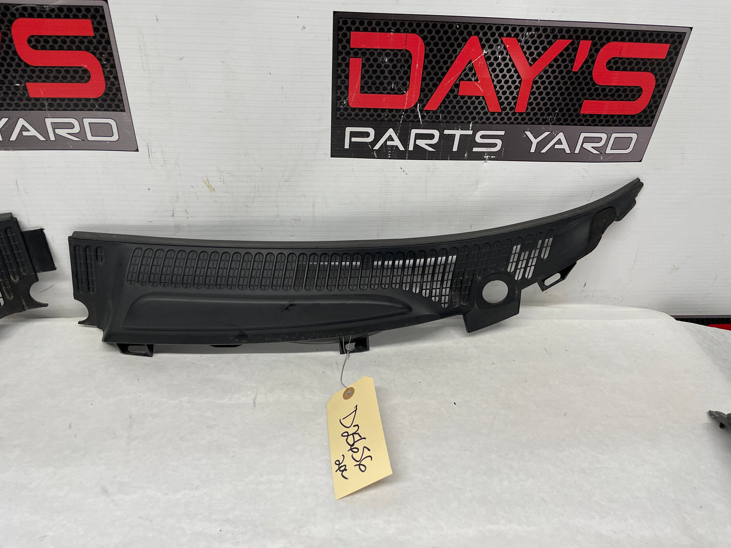 2005 Pontiac GTO 2 PC Windshield Wiper Cowl OEM - Day's Parts Yard