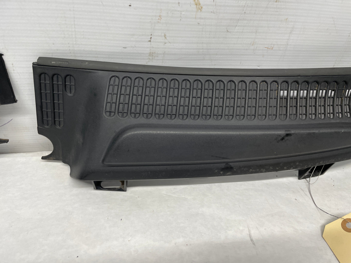 2005 Pontiac GTO 2 PC Windshield Wiper Cowl OEM - Day's Parts Yard