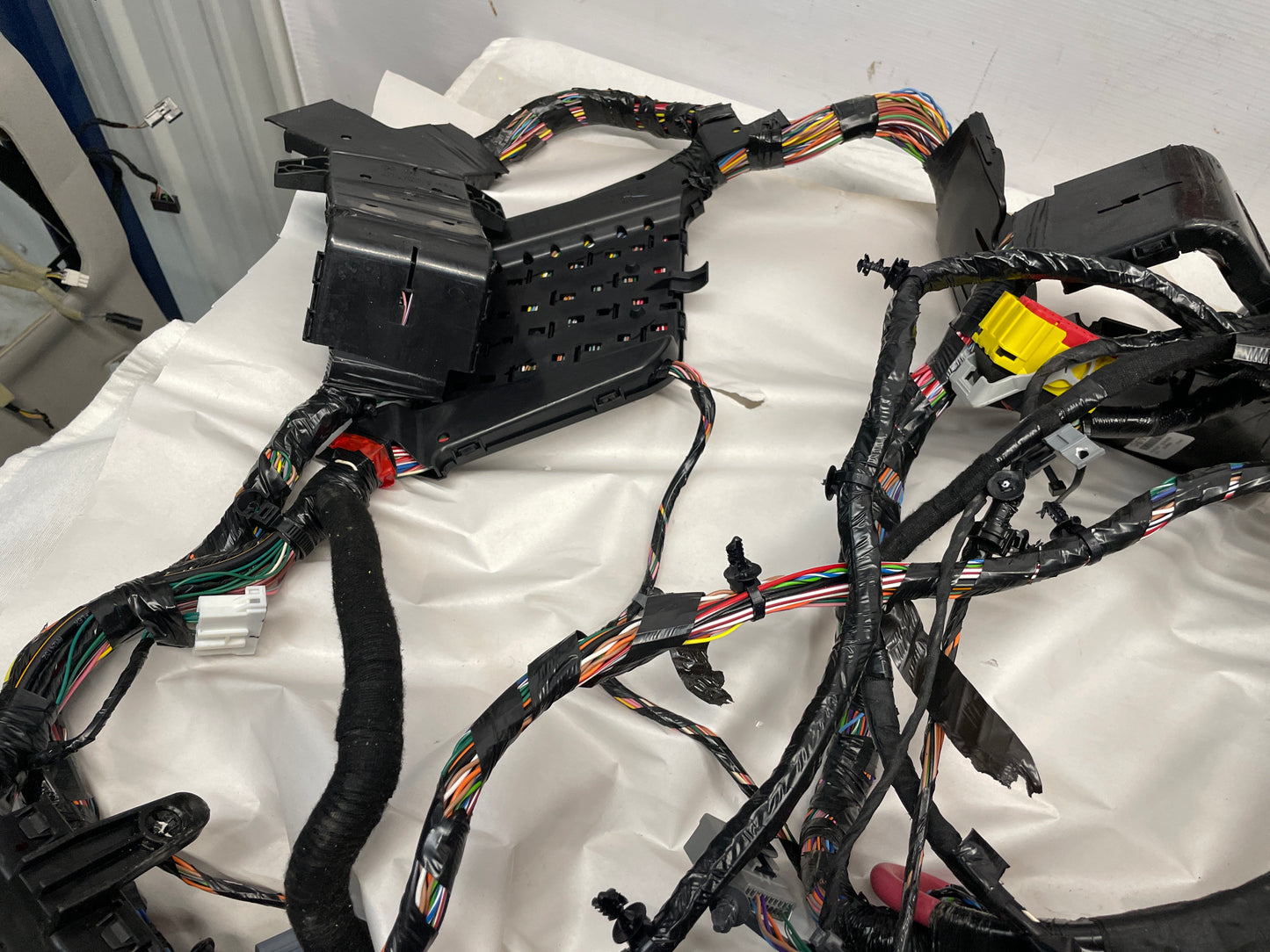 2011 Cadillac CTS-V Coupe Body Wire Wiring Harness OEM - Day's Parts Yard
