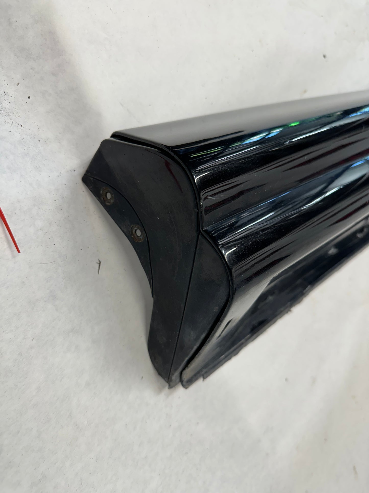 2006 Pontiac GTO RH Passenger Rocker Molding Side Skirt Trim Panel OEM - Day's Parts Yard