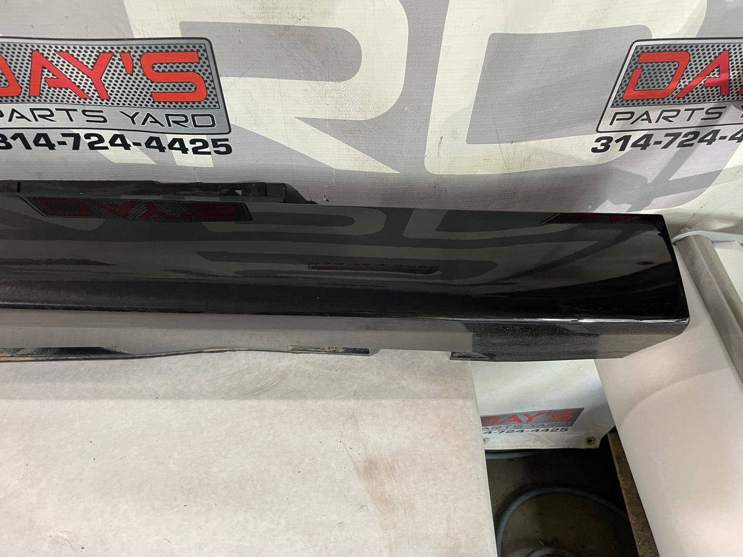 2014 Chevy SS Sedan RH Passenger Rocker Molding Trim Panel OEM - Day's Parts Yard