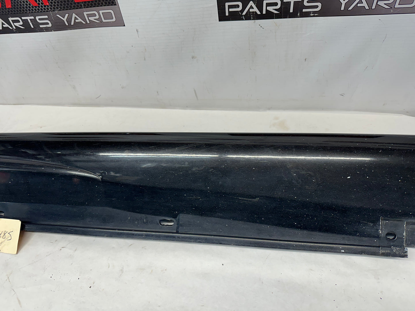 2006 Pontiac GTO RH Passenger Rocker Molding Side Skirt Trim Panel OEM - Day's Parts Yard
