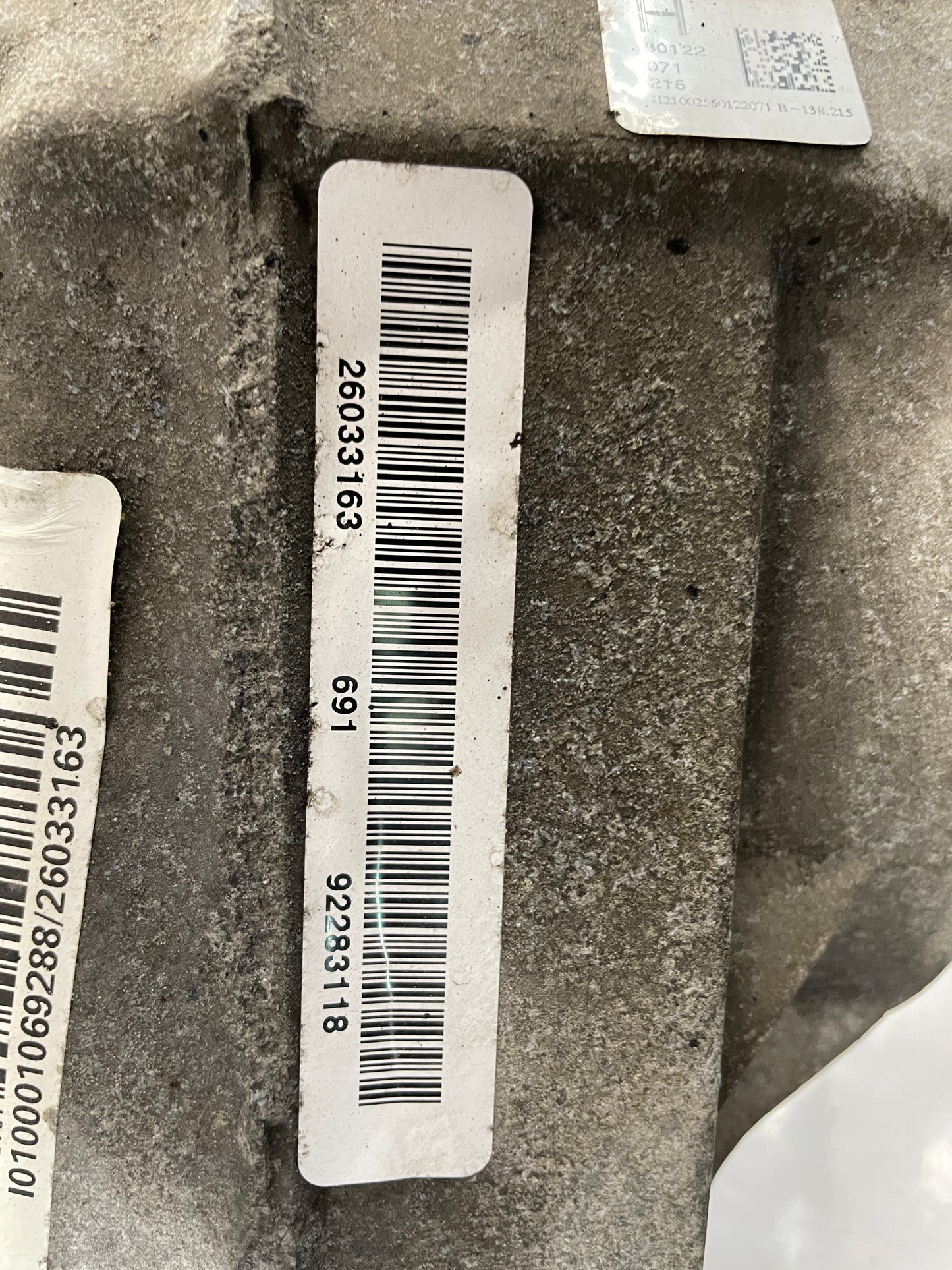 2016 Chevy SS Sedan Rear End Axle Carrier Rearend Diff Differential 3.27 LSD OEM - Day's Parts Yard