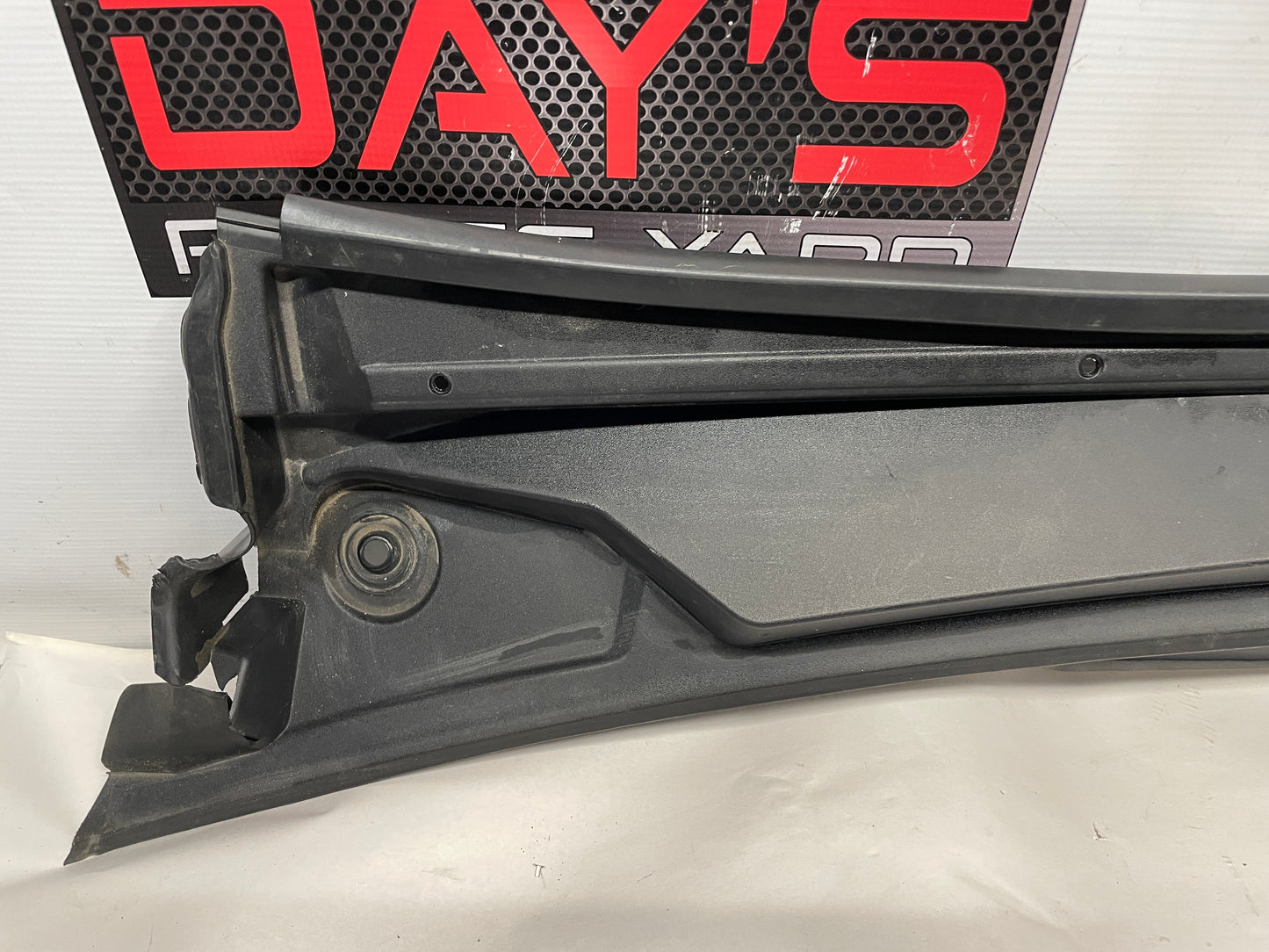 2011 Cadillac CTS-V Coupe Windshield Wiper Cowl Grill Cover OEM - Day's Parts Yard