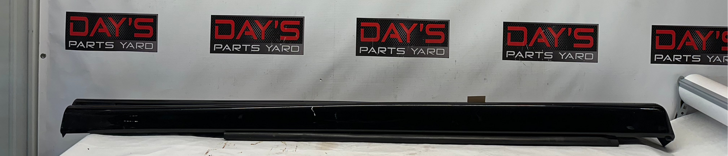 2006 Pontiac GTO LH Driver Rocker Molding Side Skirt Black OEM - Day's Parts Yard