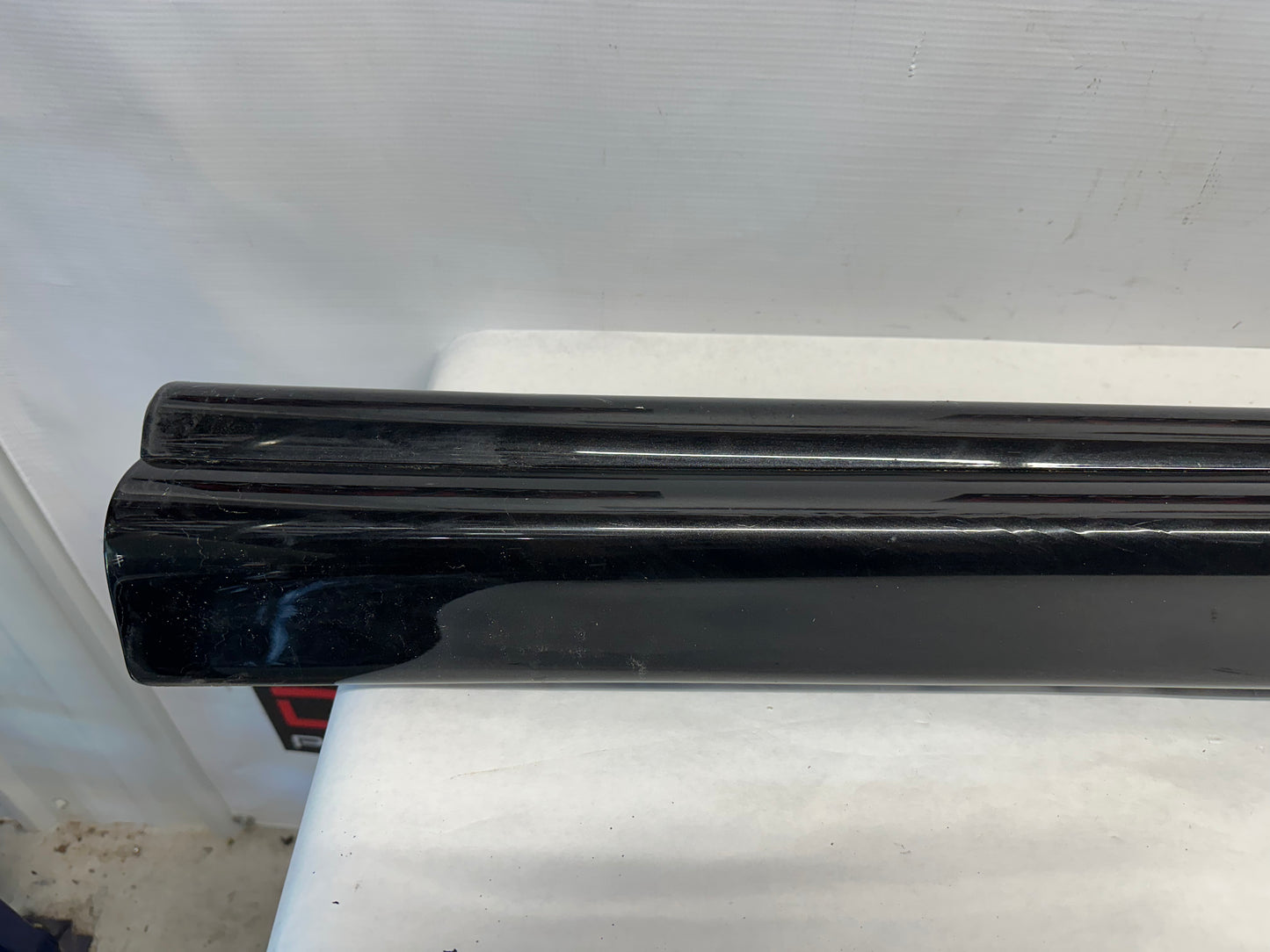 2006 Pontiac GTO LH Driver Rocker Molding Side Skirt Black OEM - Day's Parts Yard