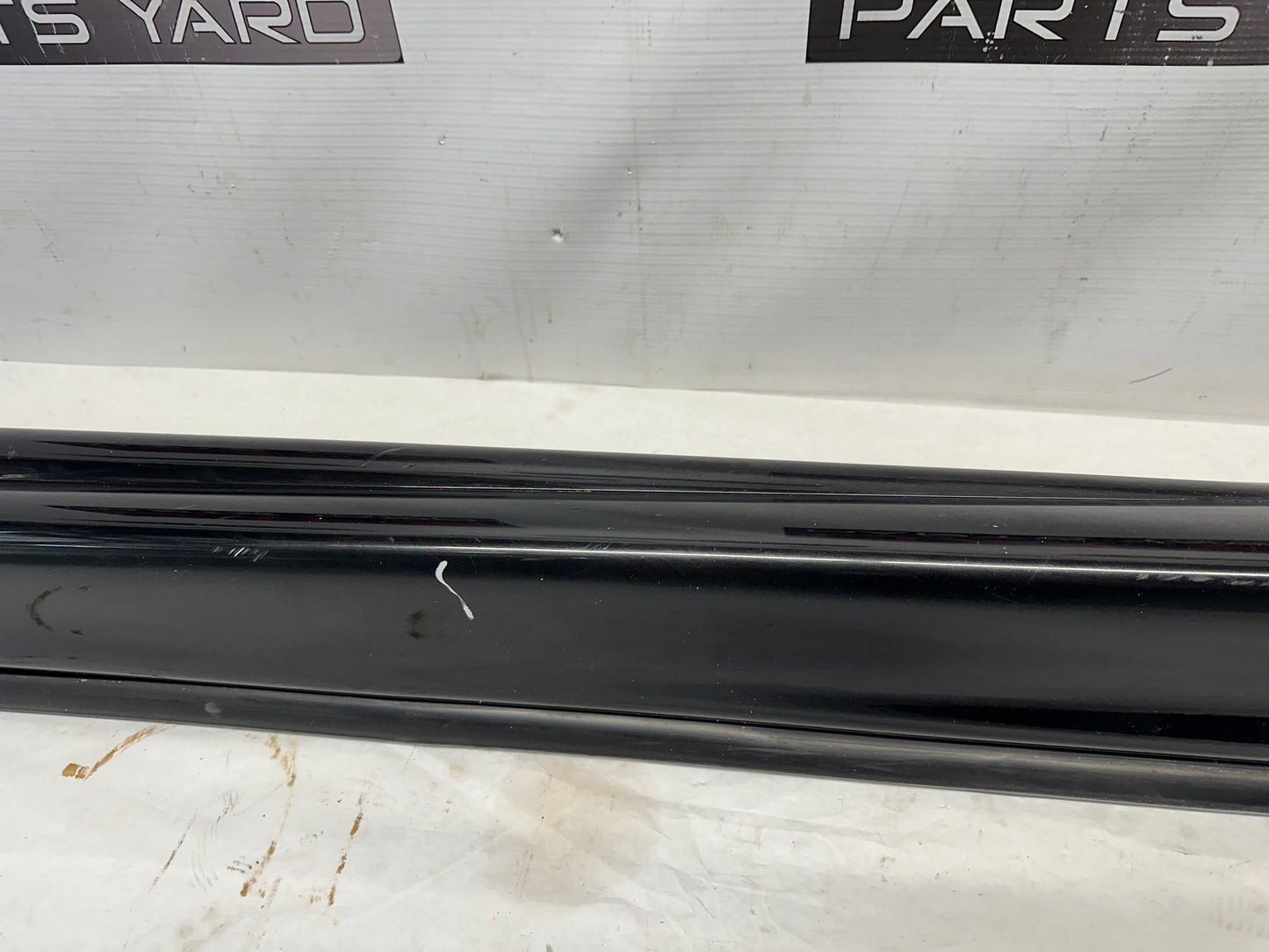 2006 Pontiac GTO LH Driver Rocker Molding Side Skirt Black OEM - Day's Parts Yard