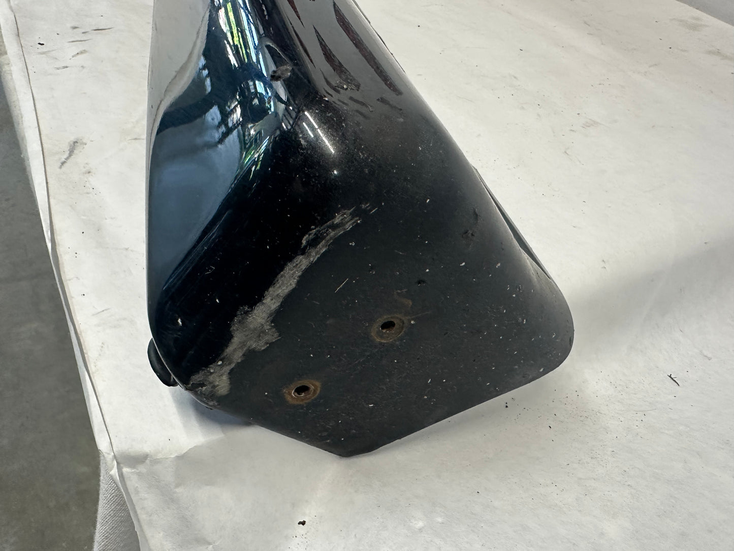 2006 Pontiac GTO LH Driver Rocker Molding Side Skirt Black OEM - Day's Parts Yard